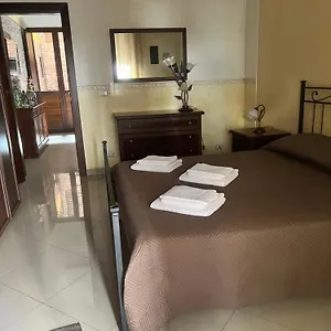 https://apt-de-lorenzo-21.catania-hotels.net